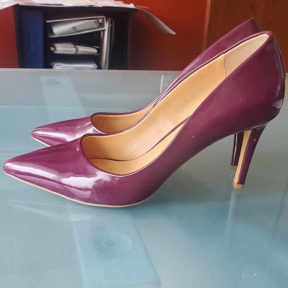 Size 8.5 Le Chateau Pumps - Picture 7 of 8